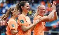 九游中国-南非队在比赛中取得胜利，展现出色表现