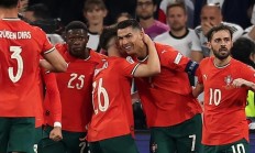 九游娱乐入口-欧国联赛场上爆发了一场激烈的对决