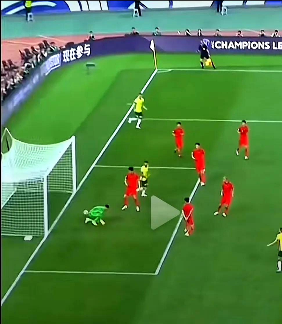 后卫稳固防守,法甲球队零封对手 后卫稳固防守,法甲球队零封对手