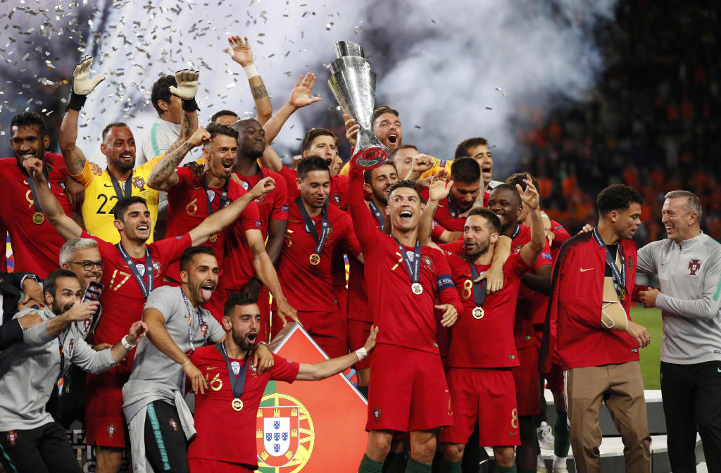 开拓进取：女子足球冠军联赛开启新篇章的简单介绍