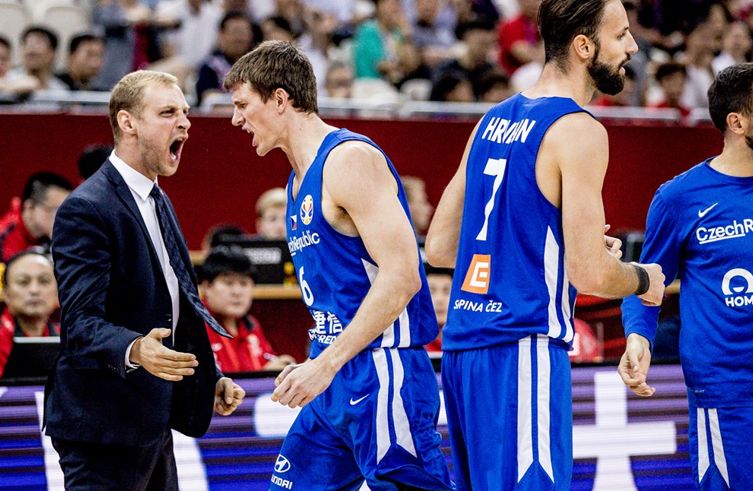 包含鲨鱼队外援助攻大升级,完美助攻队友得分的词条 包含鲨鱼队外援助攻大升级,完美助攻队友得分的词条