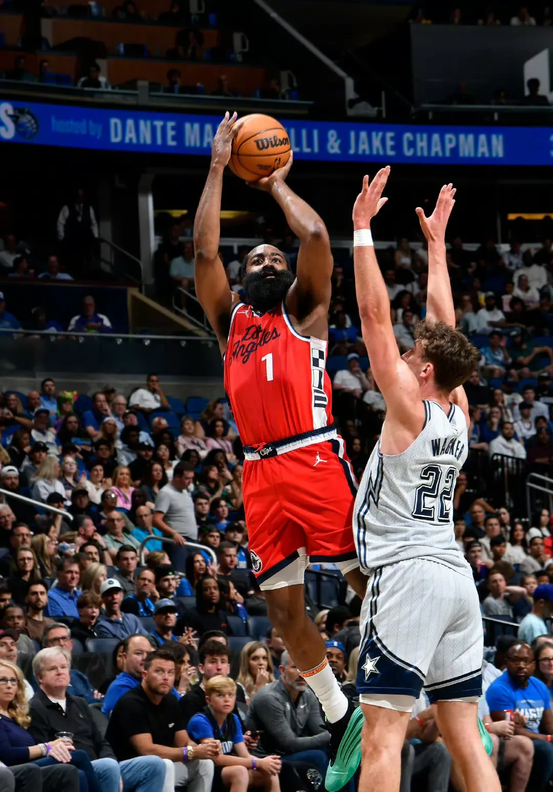 关于快船主场反击黄蜂，魔术客场击败凯尔特人的信息