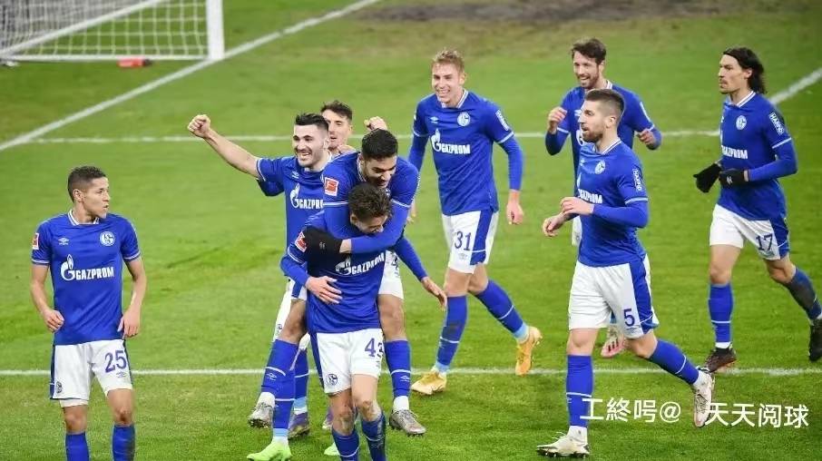 关于柏林赫塔连胜两场，稳定在联赛中游位置的信息