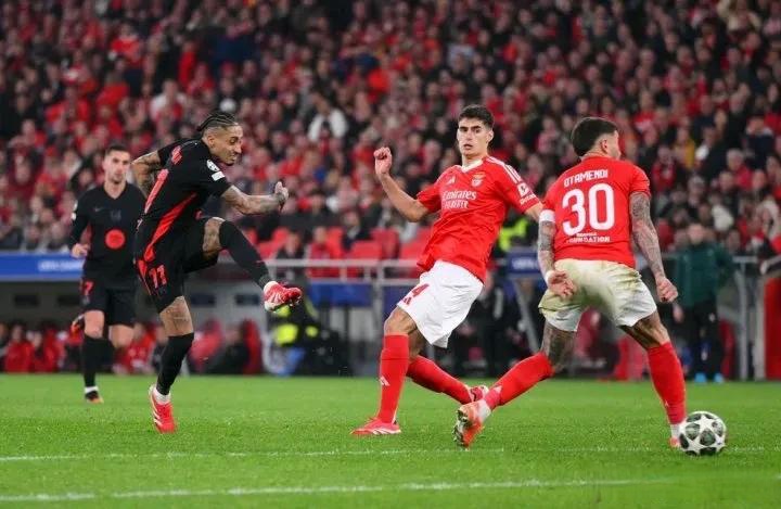 关于菲格罗亚复出攻入一球，巴塞罗那客场取得胜利的信息