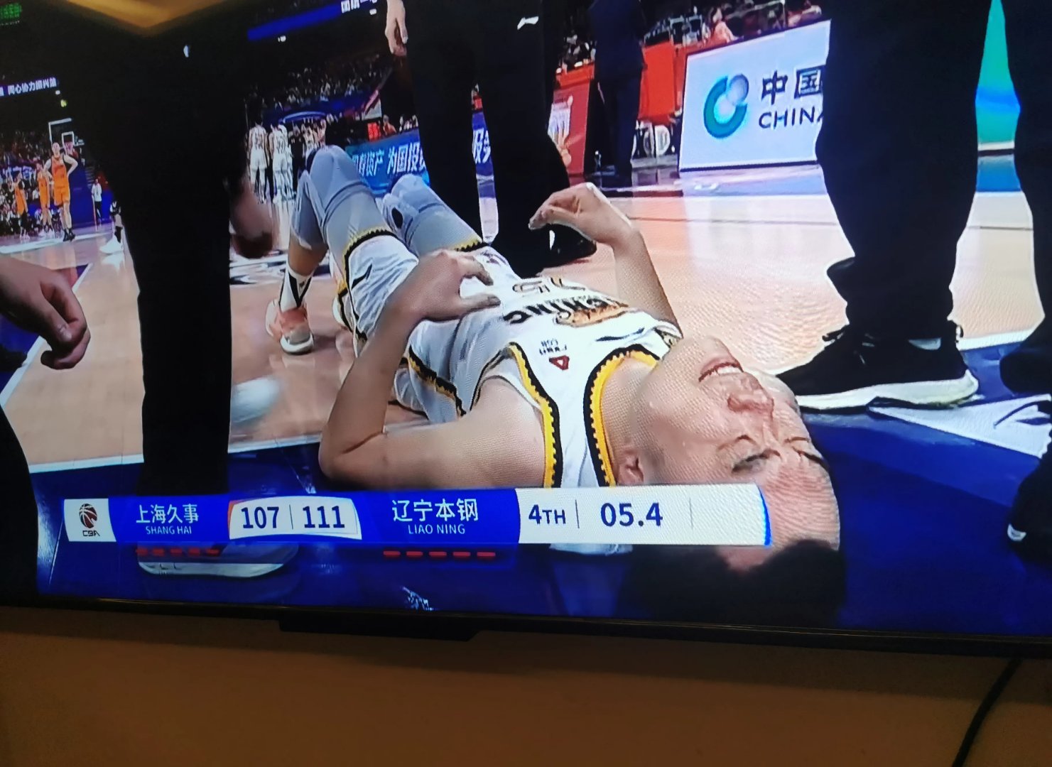 大连一方遭遇主场失利,保级形势严峻 大连一方遭遇主场失利,保级形势严峻