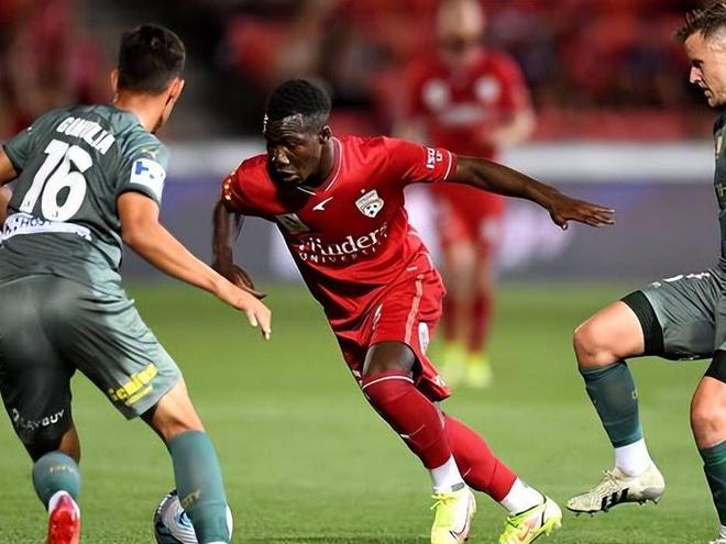 关于悉尼FC小组赛取得胜利，晋级前景亮眼的信息