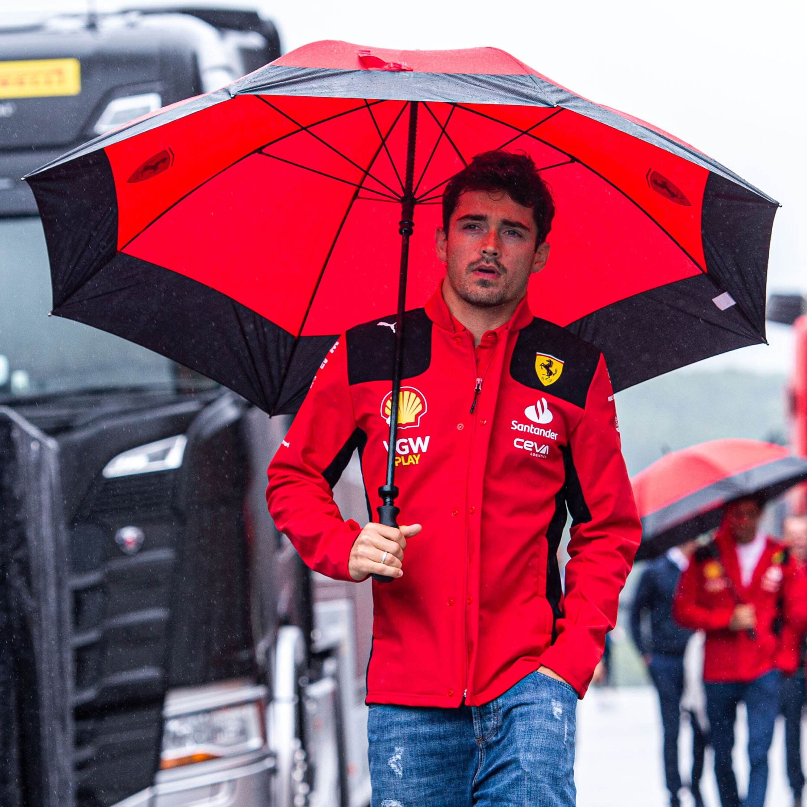 包含索伯车队轻取梅赛德斯,塞恩斯点燃赛场的词条 包含索伯车队轻取梅赛德斯,塞恩斯点燃赛场的词条