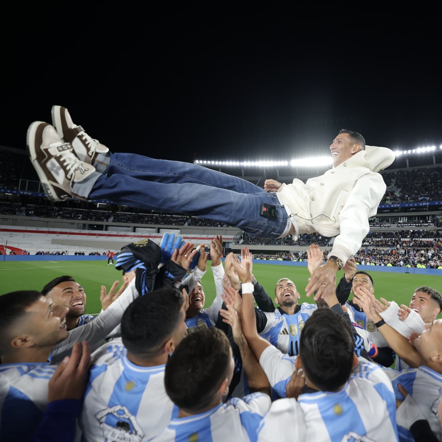 包含土耳其男篮力克阿根廷男篮，卡鲁索制霸全场的词条