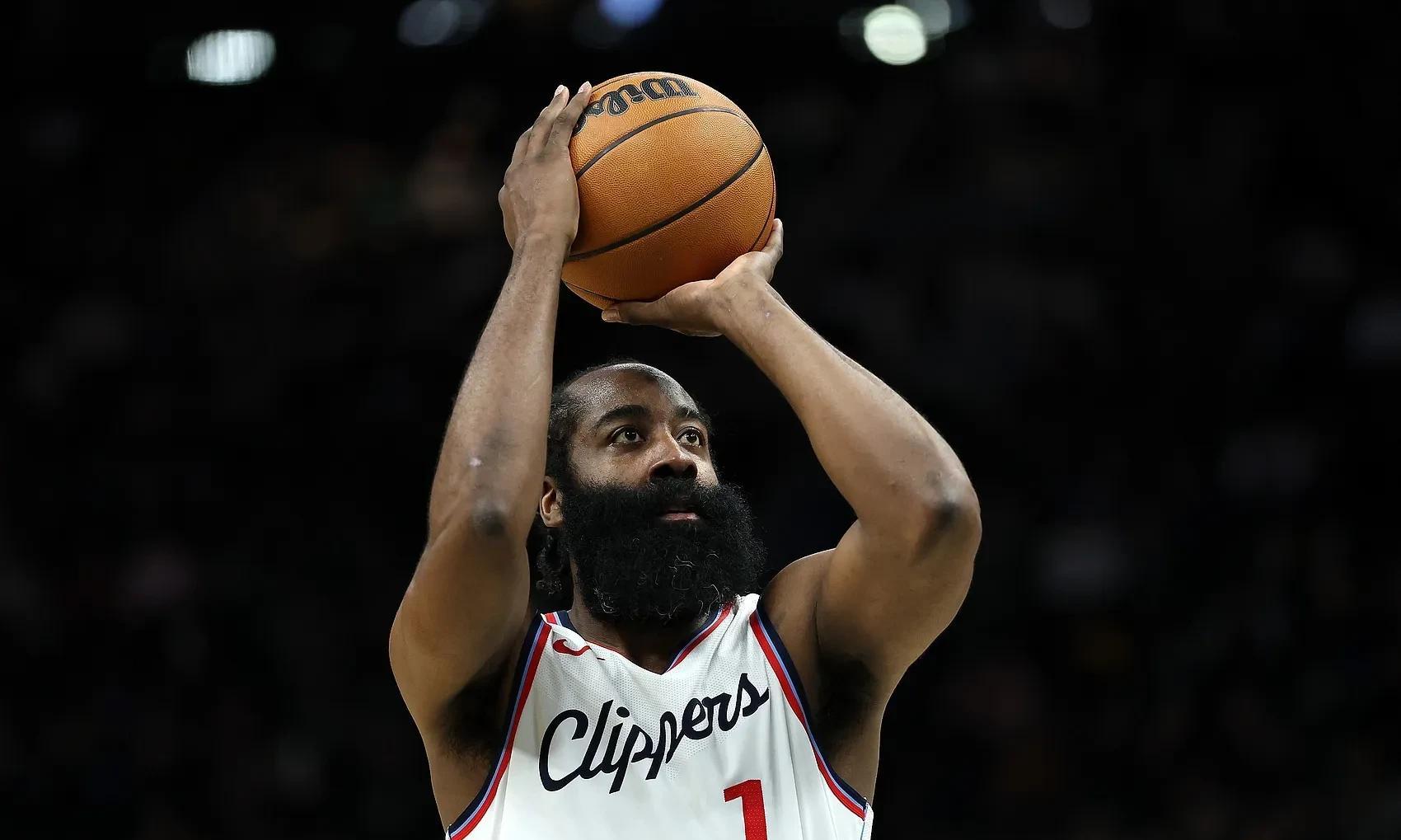 关于步行者翻盘快船，哈登高光表现的信息