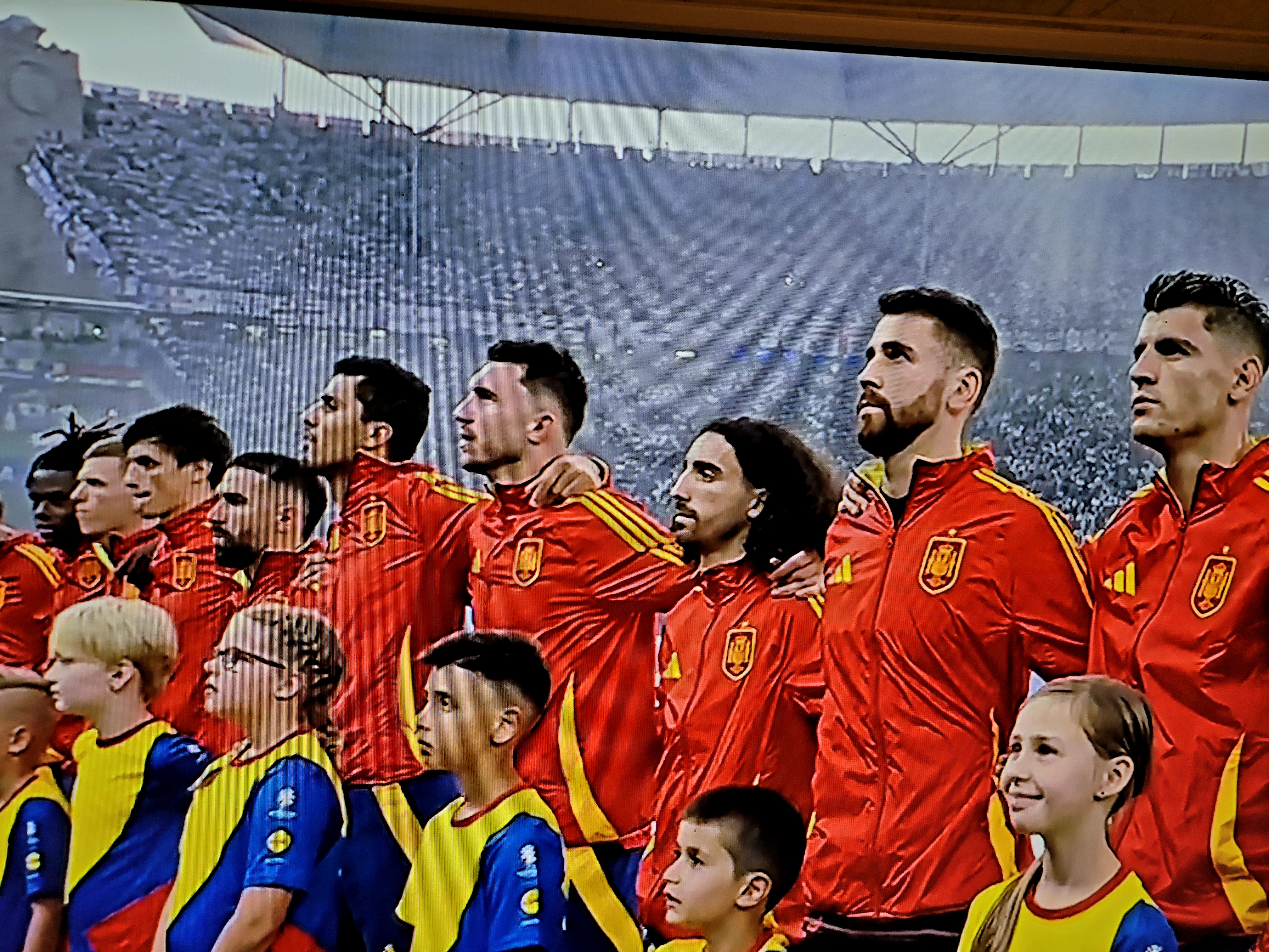 关于联合杯横扫拉沃尔杯，西西帕斯扛起全队的信息