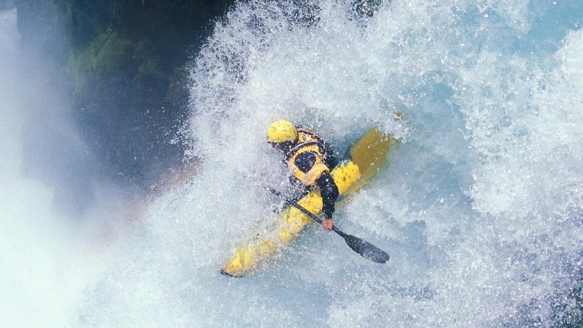 欧冠淘汰赛焦点战，深圳队节奏掌控广东队的战术启示