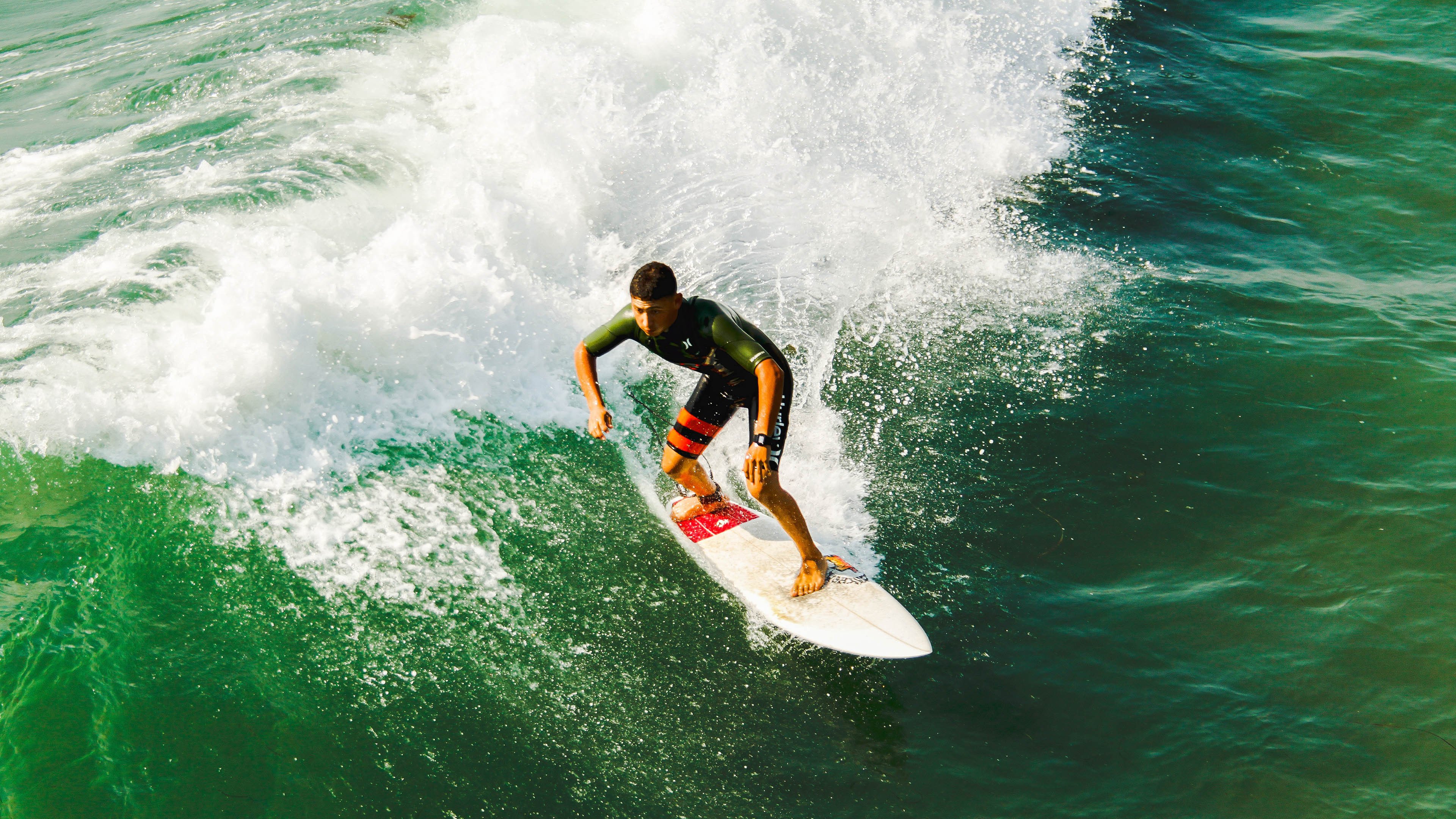 奥运周期关键战焦点战，灰熊压制马刺，新一代力量崛起